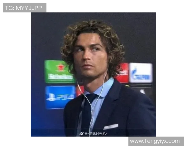 足球明星悠闲时光与雪茄的完美结合展现独特魅力与风范 足球明星悠闲时光与雪茄的完美结合展现独特魅力与风范